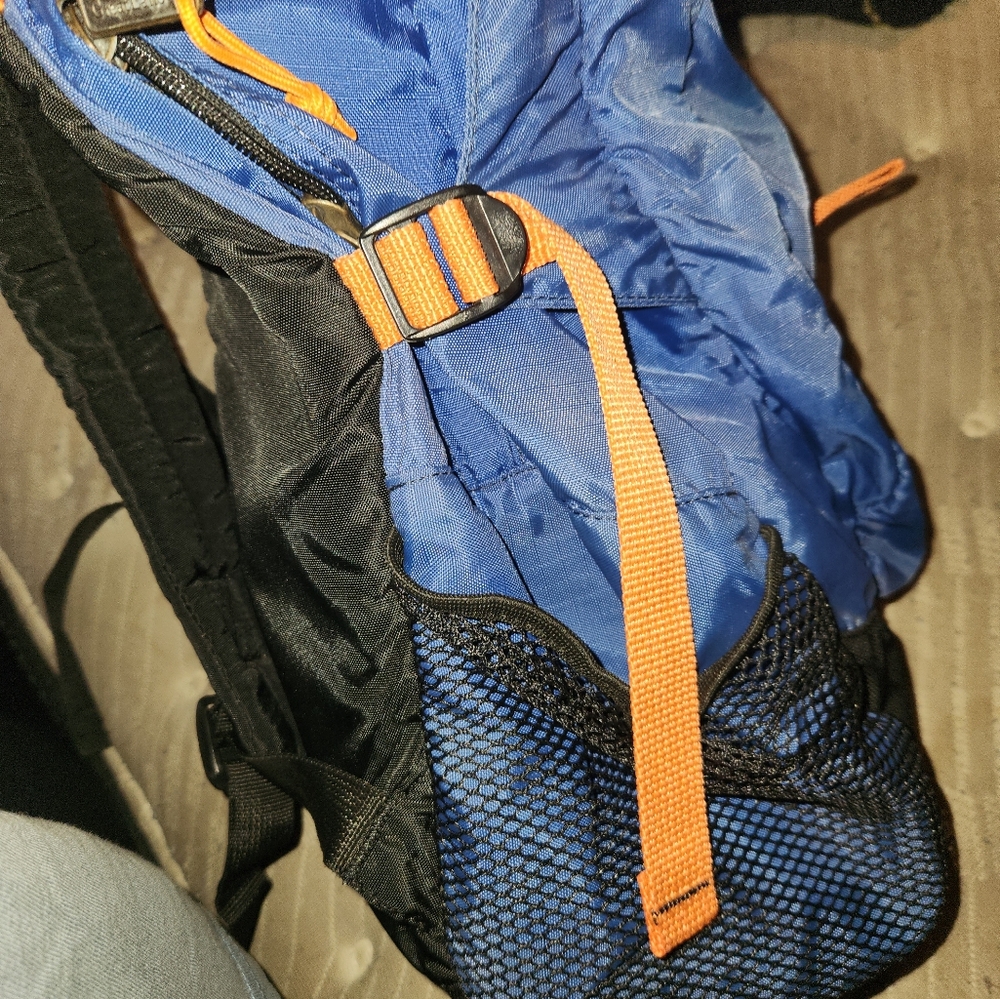 Outdoor backpack - Picture 4 of 4